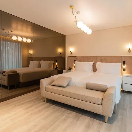 Luster Hotel Lisbon