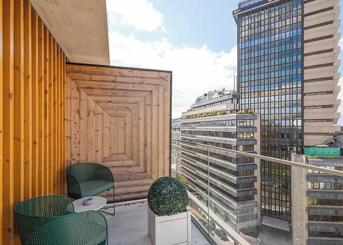 Luster Ξενοδοχείο 4*