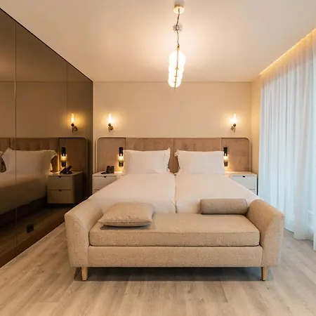 Luster Lisbon