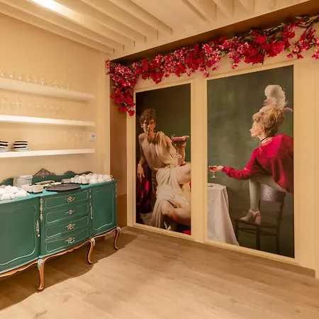 Hotel Luster