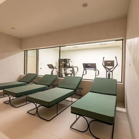Hotel Luster 4*